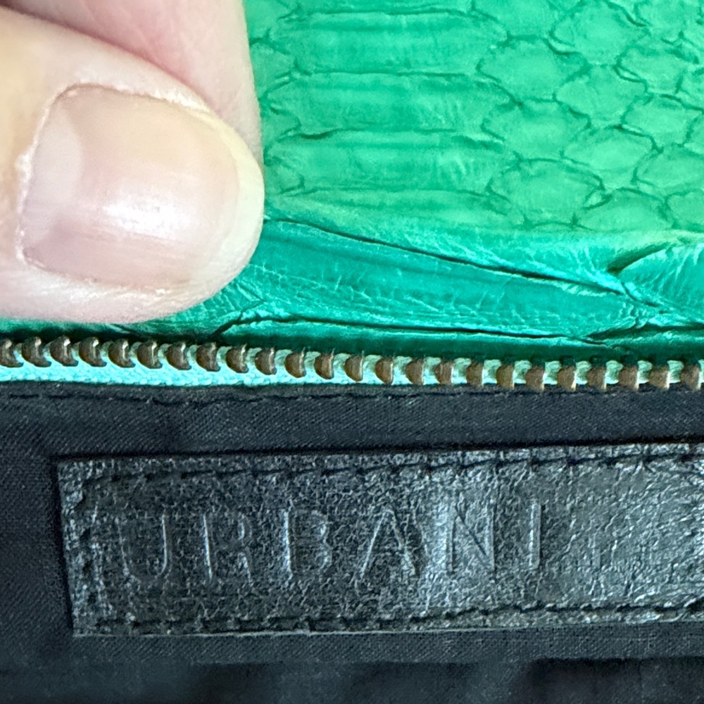 URBANT Leather Turquoise/GREEN Oversized Wristlet/ Clutch. - Picture 9 of 10